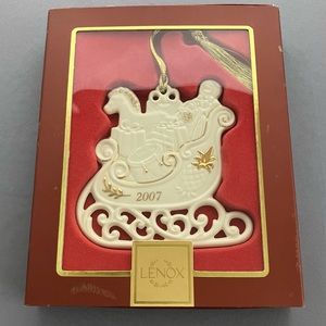 Lenox Wonderful Winter Sleigh Ornament, 2007, In box, Porcelain